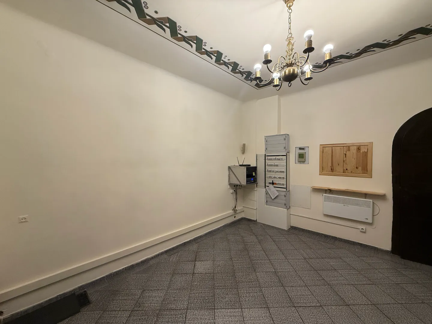 Nowa szafa na szaty liturgiczne i nowy design naszej zakrystii - 20 października 2025 r.